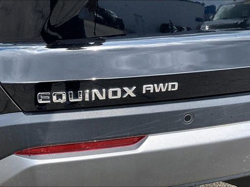 Used 2025 Chevrolet Equinox LT AWD/4WD image 24