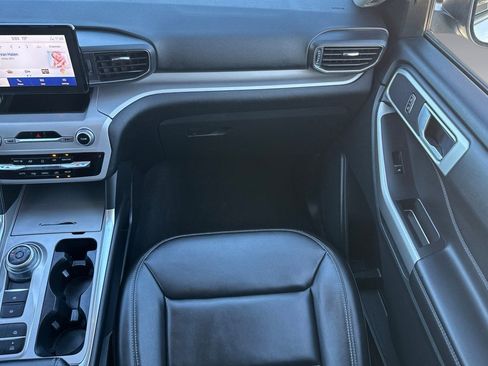 Used 2023 Ford Explorer XLT w/ Equipment Group 202A image 29