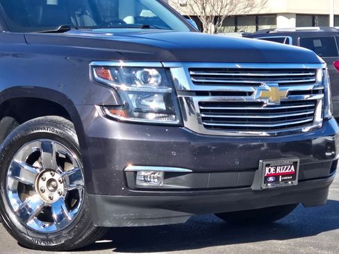 Used 2016 Chevrolet Suburban LTZ image 2