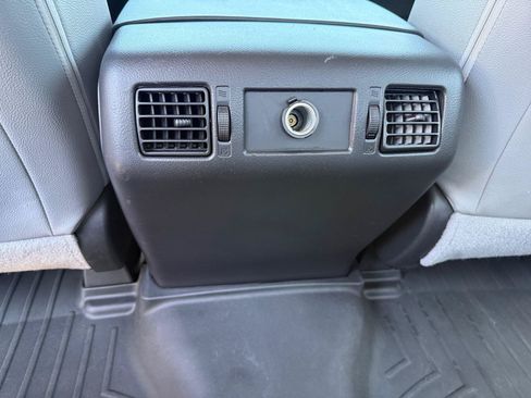 Used 2015 Toyota Tundra SR5 w/ SR5 Upgrade Package RWD image 20