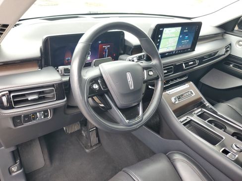 Certified 2025 Lincoln Aviator Reserve w/ Equipment Group 201A AWD/4WD image 13
