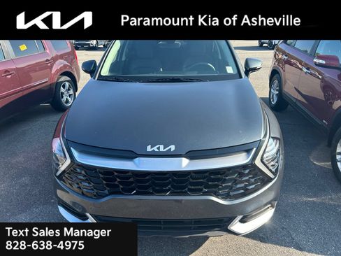 Certified 2025 Kia Sportage EX AWD/4WD image 3