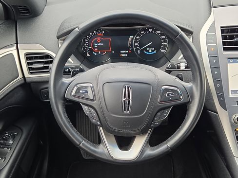 Used 2020 Lincoln MKZ w/ Convenience Package FWD image 22
