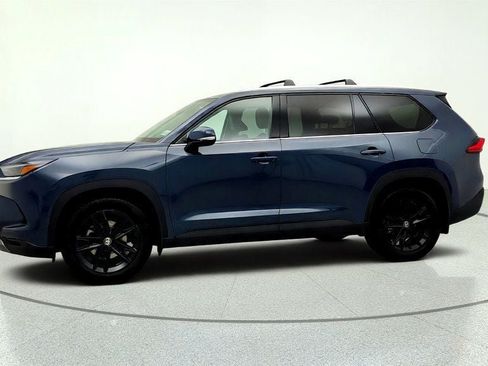 Used 2024 Toyota Grand Highlander AWD image 8