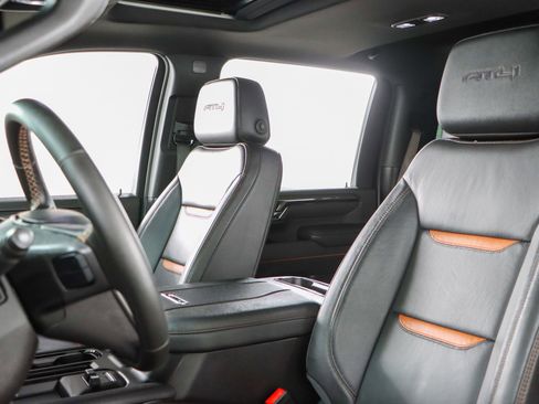 Used 2025 GMC Sierra 2500 AT4 w/ AT4 Premium Plus Package image 28