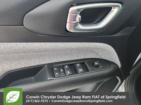 Used 2022 Jeep Compass Latitude image 21