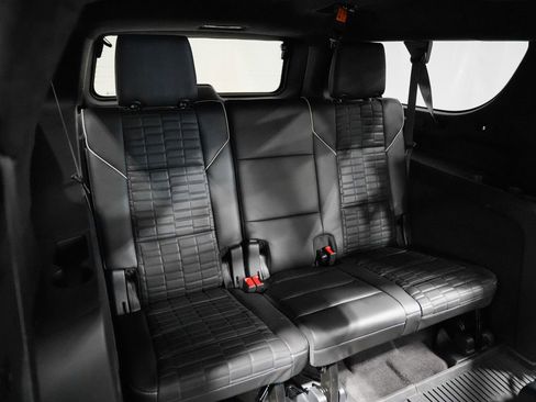 Used 2022 Cadillac Escalade ESV Sport Platinum w/ LPO, ONYX Package AWD/4WD image 37