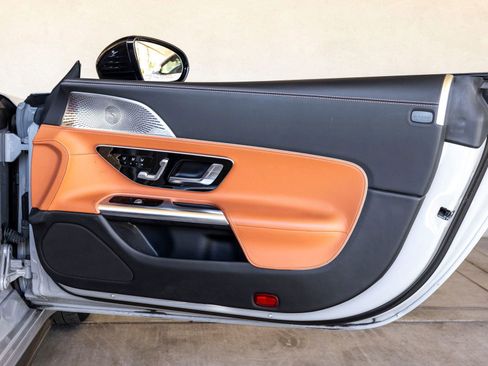 Used 2022 Mercedes-Benz SL 55 AMG 4MATIC image 22