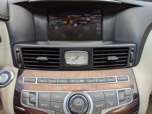 Used 2011 INFINITI M37 x w/ Deluxe Touring Pkg AWD/4WD image 22