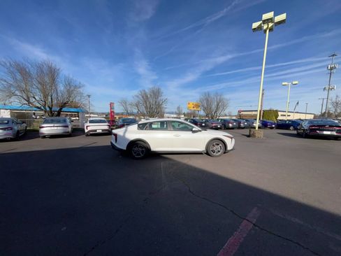 Used 2025 Kia K4 LXS image 15