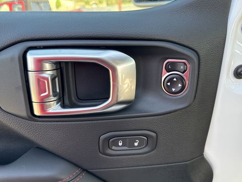 New 2025 Jeep Wrangler Unlimited Rubicon w/ Safety Group image 11