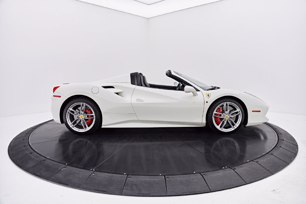 Used 2018 Ferrari 488 Spider RWD image 21