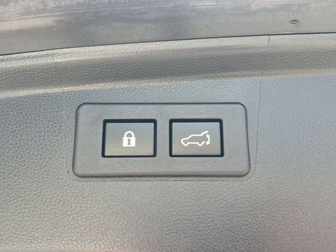 Used 2023 Subaru Outback Premium AWD/4WD image 37