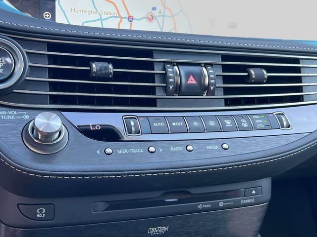 Used 2018 Lexus LS 500 F Sport w/ Accessory Package (Z1) AWD/4WD image 36
