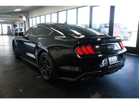 Used 2022 Ford Mustang GT RWD image 5