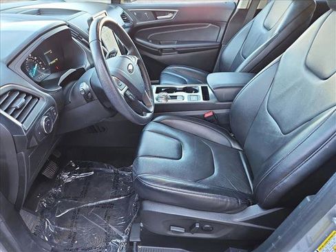 Used 2022 Ford Edge Titanium image 15