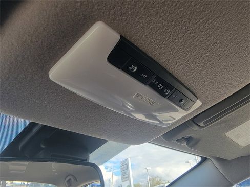 Used 2023 Nissan Versa SV image 30