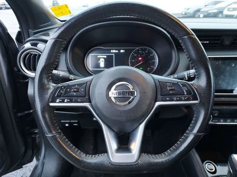 Used 2019 Nissan Kicks SR w/ SR Premium Package image 13