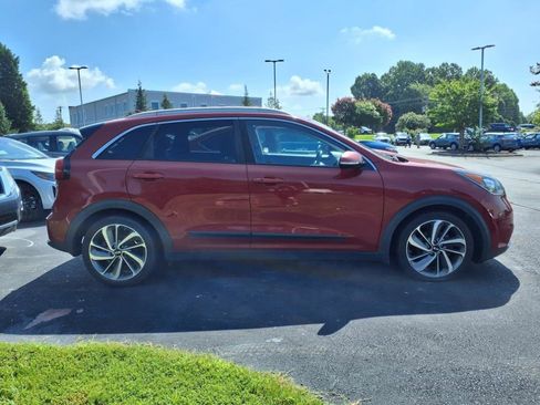 Used 2017 Kia Niro Touring image 26