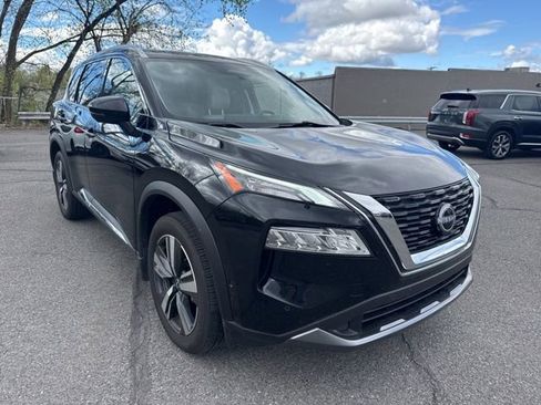 Certified 2023 Nissan Rogue SL w/ SL Premium Package image 3