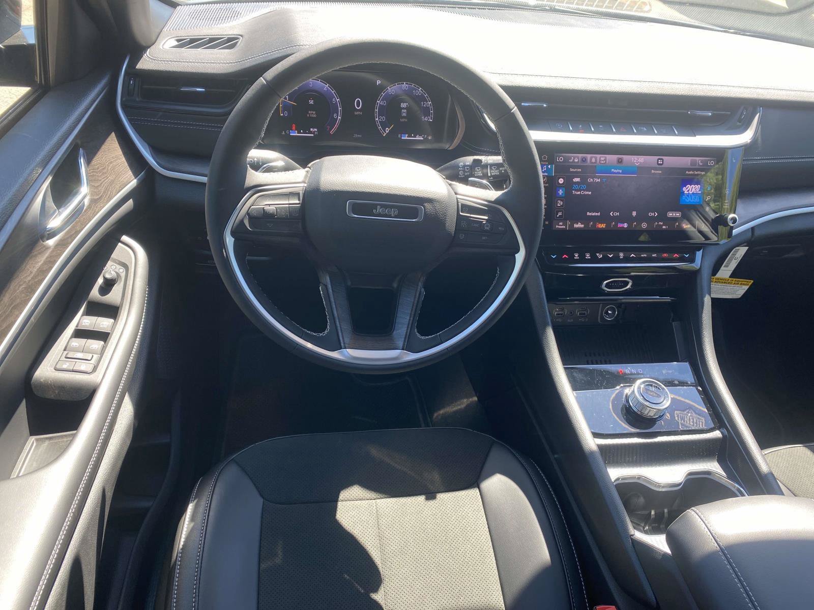 New 2027 Jeep Grand Cherokee Altitude RWD image 8