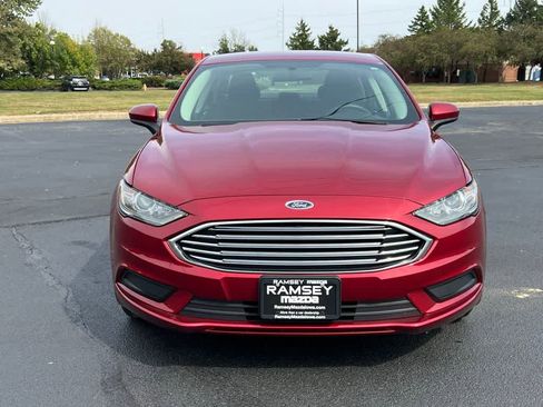 Used 2017 Ford Fusion SE image 9