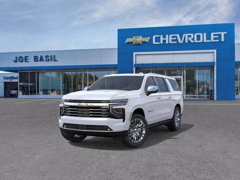 New 2026 Chevrolet Suburban Premier AWD/4WD image 8