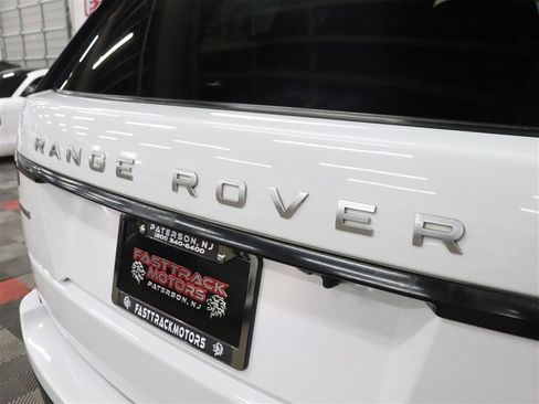 Used 2018 Land Rover Range Rover Supercharged AWD/4WD image 10