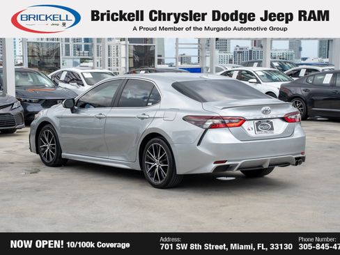 Used 2023 Toyota Camry SE image 7