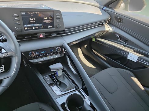 New 2026 Hyundai Elantra SEL Sport Premium FWD image 17