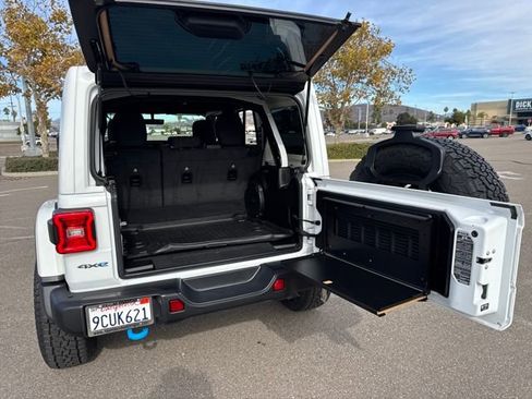 Used 2022 Jeep Wrangler Unlimited Rubicon 4xe w/ Steel Bumper Group image 25