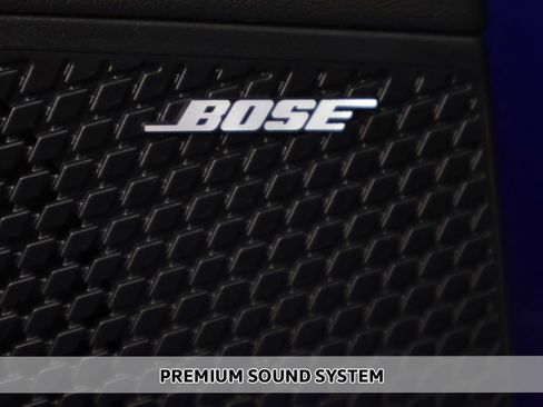 Certified 2023 Hyundai Elantra Limited w/ Preferred Accessory Package image 5