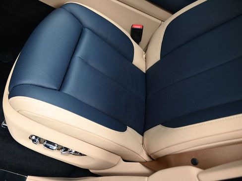 New 2026 Rolls-Royce Cullinan AWD/4WD image 24