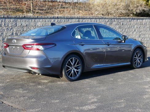 Used 2023 Toyota Camry XLE image 7