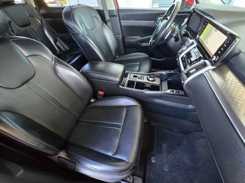 Used 2022 Kia Sorento S FWD image 22