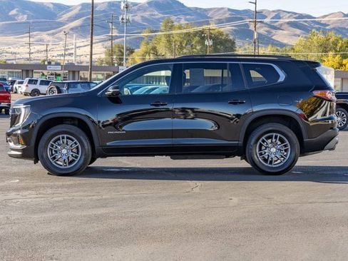 Used 2025 GMC Acadia Elevation image 3
