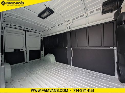 Used 2026 RAM ProMaster 2500 w/ Convenience Group FWD image 10