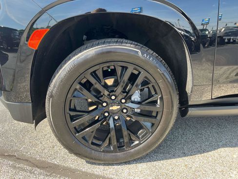 Used 2024 Chevrolet Tahoe High Country image 9