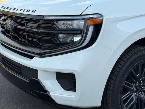 New 2025 Ford Expedition Max Platinum w/ Stealth Performance Package image 12