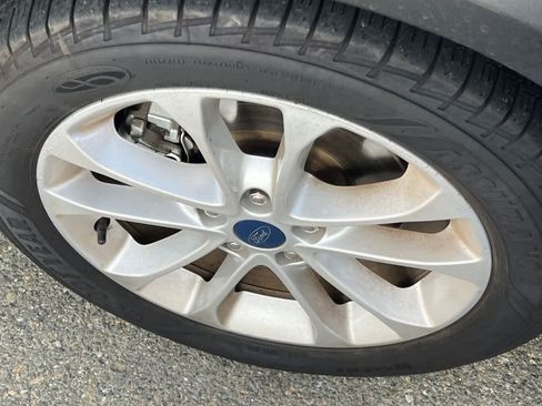 Used 2019 Ford Fusion SE image 22