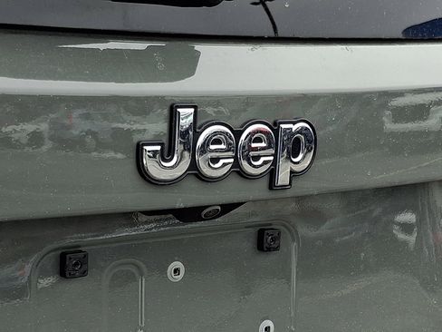 Used 2022 Jeep Renegade Limited image 29