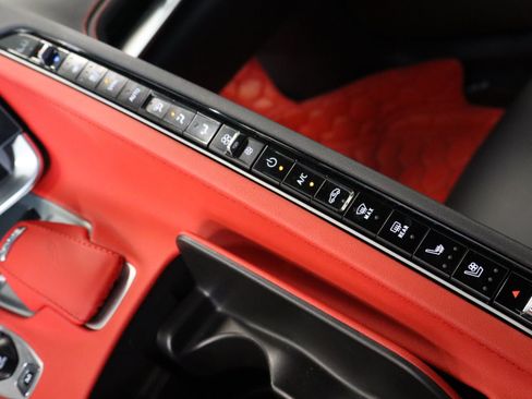 Used 2024 Chevrolet Corvette Stingray Preferred Conv w/ 2LT RWD image 28