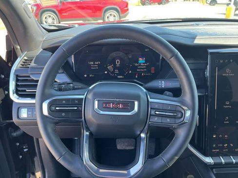 Used 2025 GMC Acadia Elevation FWD image 13