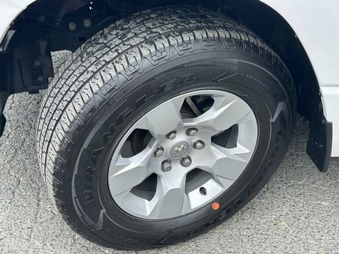Used 2023 RAM 1500 Big Horn AWD/4WD image 38