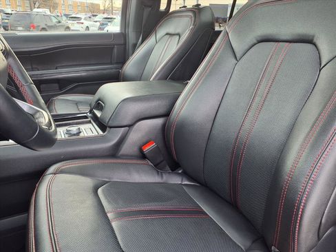 Used 2022 Ford Expedition Max Limited image 3
