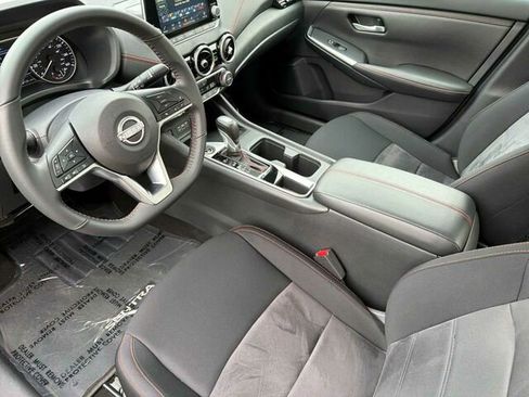 Used 2024 Nissan Sentra SR FWD image 11