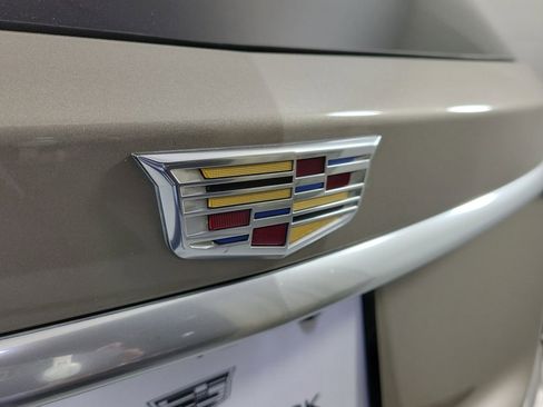 Used 2023 Cadillac XT6 Luxury FWD image 7
