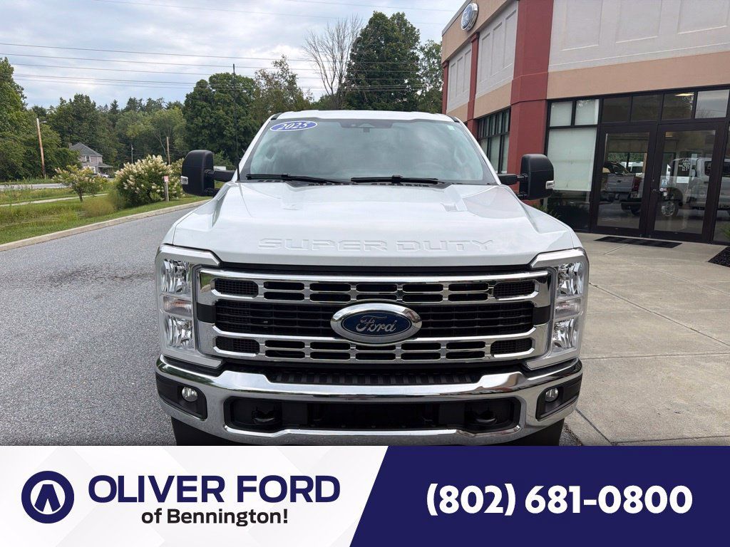 Used 2025 Ford F250 XLT AWD/4WD image 2