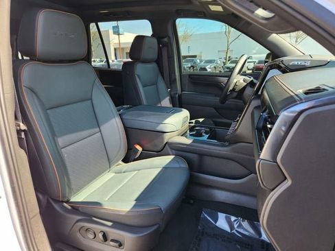 Used 2025 GMC Yukon AT4 w/ AT4 Premium Package image 29