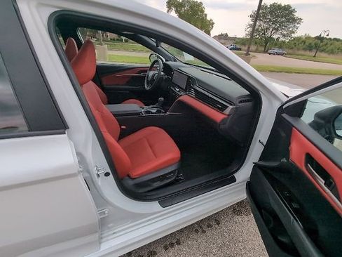 Used 2025 Toyota Camry XSE AWD/4WD image 3